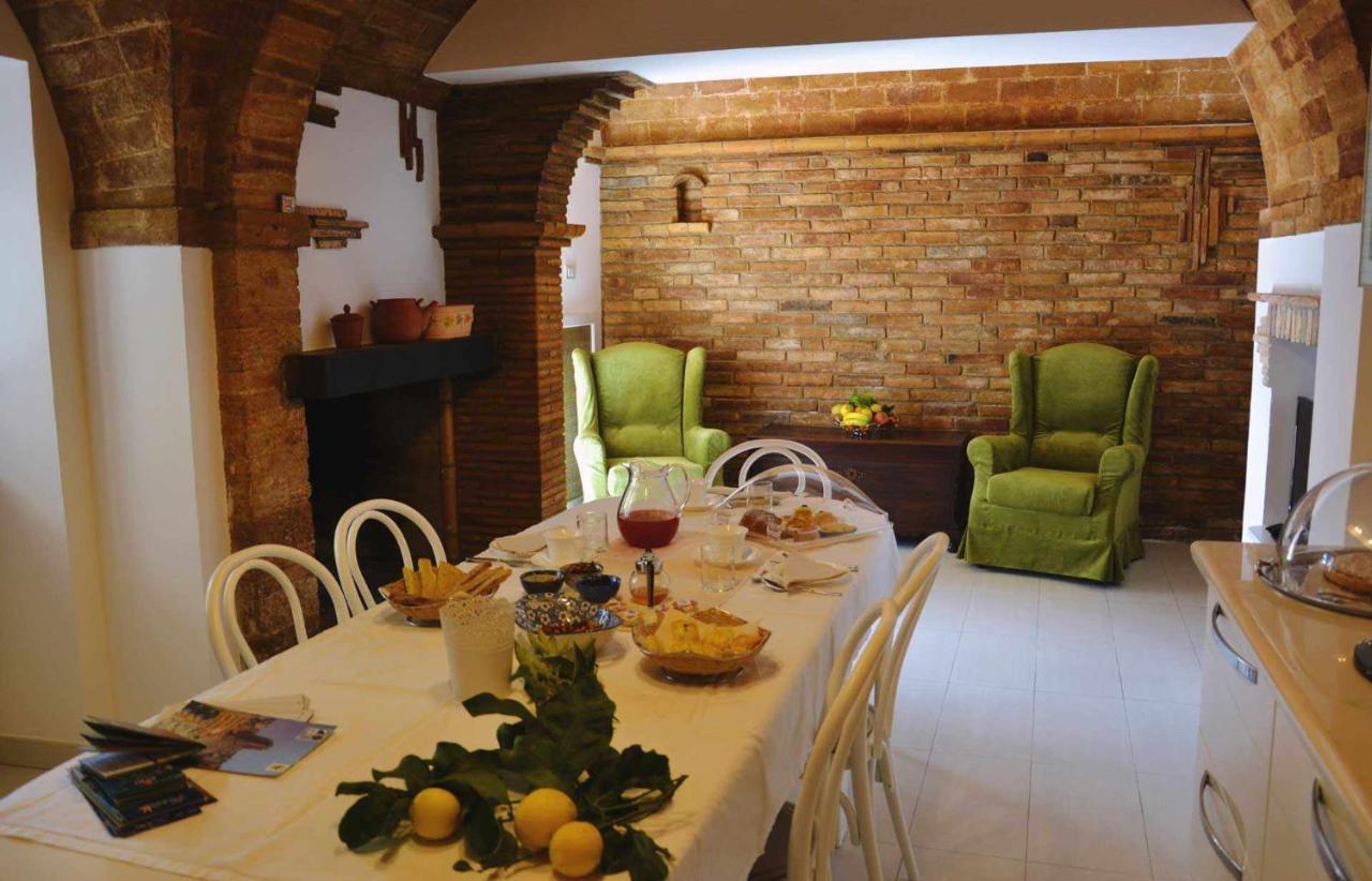 Beb Cornelia Bed & Breakfast Atri Exterior photo